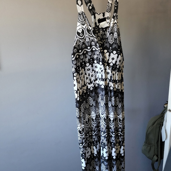 XL Maxi Dress - Picture 1 of 4